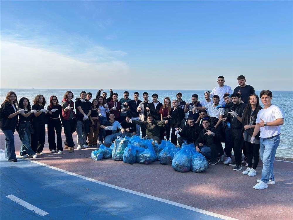 Denizcilik Kulübü Öğrencilerinden Anlamlı Bir Sosyal Sorumluluk Faaliyeti
